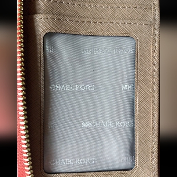 Michael Kors Large Jet Set Pumpkin Burnt Orange Leather Zip Around Wristlet - Picture 8 of 12